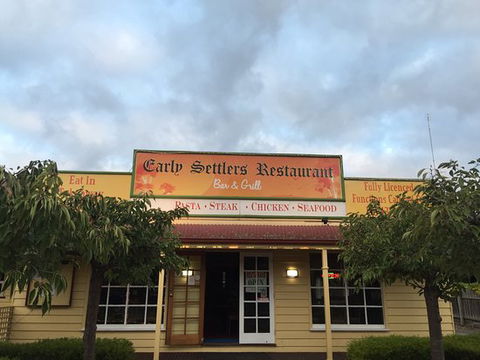Early Settlers Restaurant - Accommodation Tasmania 0