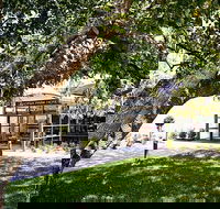 Cardinia Park Hotel - Accommodation Tasmania