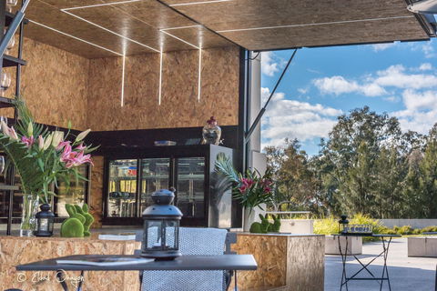 The Pop Inn By Wine Bar Co. - Accommodation Tasmania 1