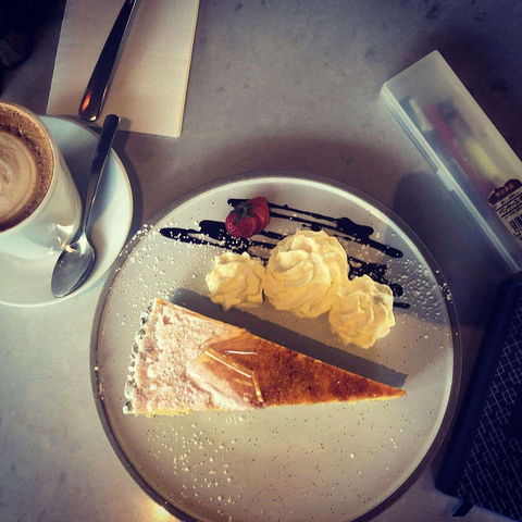 Creme Cafe - Essendon - Accommodation Tasmania 0