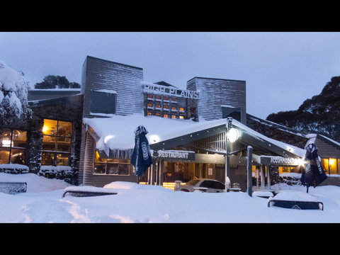 Stonesthrow Restaurant At Hotel High Plains - Accommodation Tasmania 1