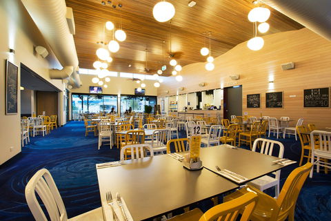 Coolum Beach Hotel - Coolum Beach - Accommodation Tasmania 0