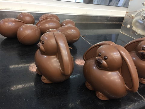 Luka Chocolates Factory And Retail Outlet - Accommodation Tasmania 1