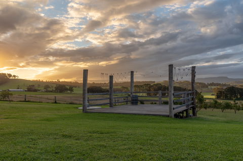 Mountain Ridge Wines - Accommodation Tasmania 0