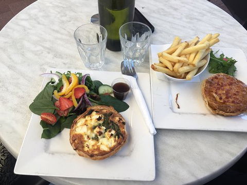 Cowtown Classic Cafe - Accommodation Tasmania 7