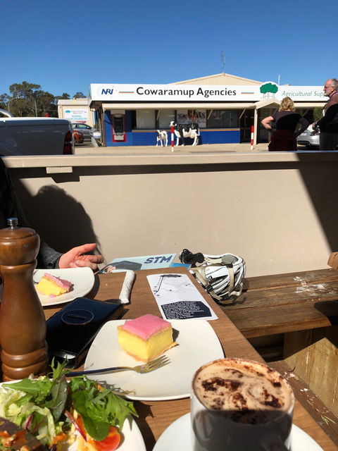 Cowtown Classic Cafe - Accommodation Tasmania 11