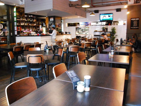 Queen Street Rescue - Accommodation Tasmania 0