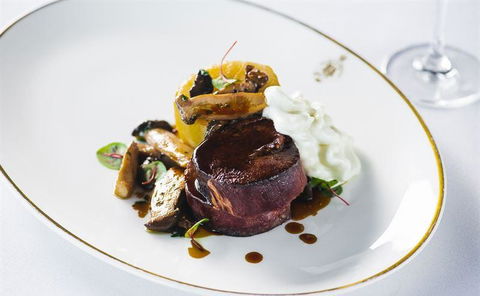 SJ's Brasserie - Accommodation Tasmania 3