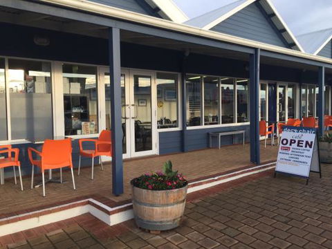 DeckChair Cafe - Accommodation Tasmania 0
