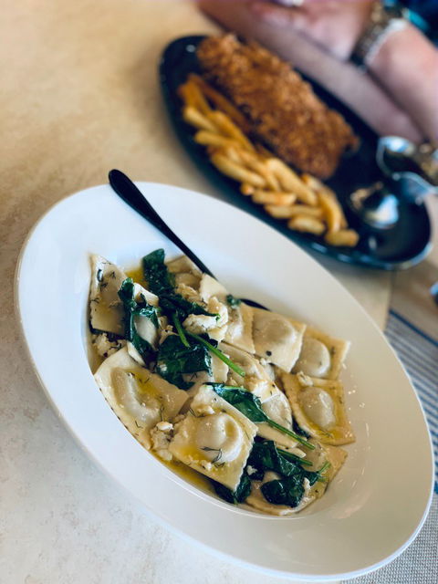 Peninsula Bar & Restaurant - Accommodation Tasmania 1