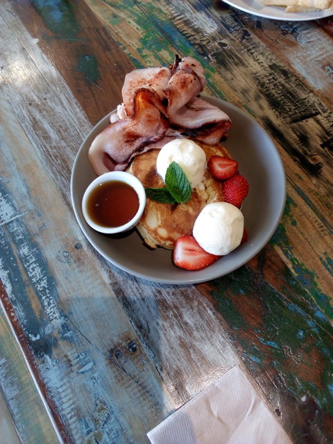 Urban Paddock Cafe - Accommodation Tasmania 4