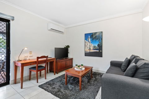 The Coffee House Apartments & Bistro - Accommodation Tasmania 10