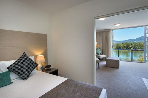 Empire Apartment Hotel - Accommodation Tasmania 4