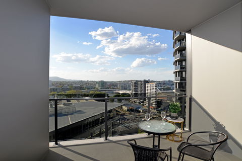 Arise Brisbane One - Accommodation Tasmania 6