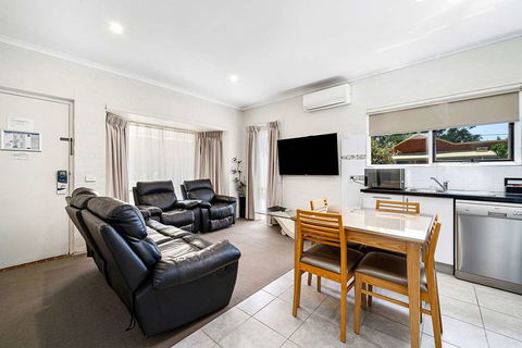 Comfort Inn Coach & Bushmans - Accommodation Tasmania 16