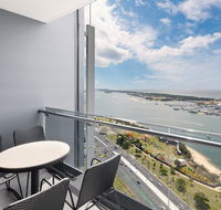 Meriton Suites Southport - Accommodation Tasmania