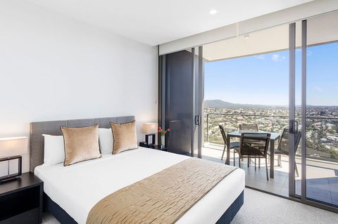 The Milton Brisbane - Accommodation Tasmania 1