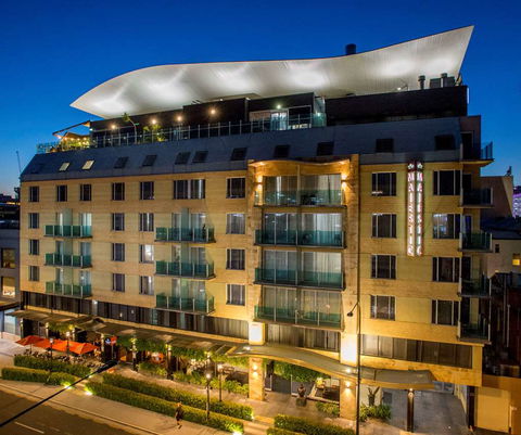 Majestic Roof Garden Hotel - Accommodation Tasmania 9