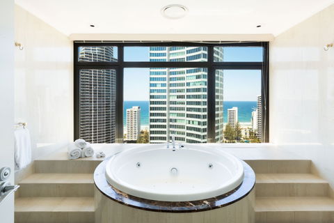 Voco Gold Coast - Accommodation Tasmania 13