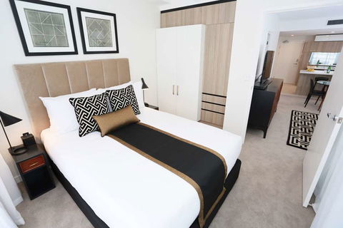 Alex Perry Hotel And Apartments - Accommodation Tasmania 5