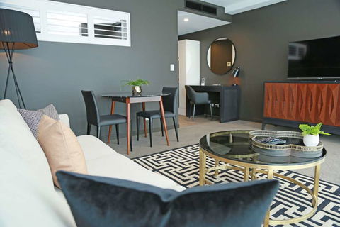 Alex Perry Hotel And Apartments - Accommodation Tasmania 9