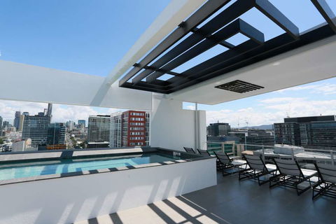 Alex Perry Hotel And Apartments - Accommodation Tasmania 17