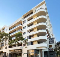 Meriton Suites Waterloo - Accommodation Tasmania