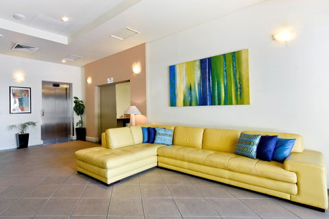 Metro Advance Apartments & Hotel - Accommodation Tasmania 2
