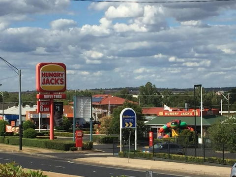 Across Country Motel & Svcd Apts - Accommodation Tasmania 1