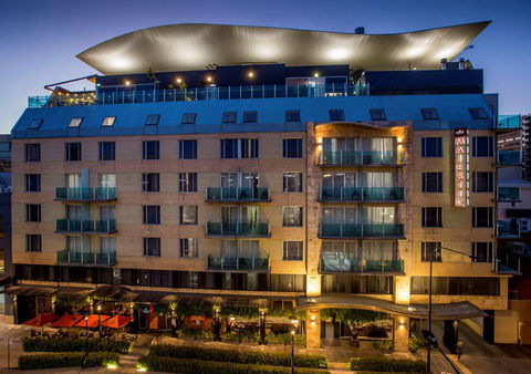 Majestic Roof Garden Hotel - Accommodation Tasmania 0