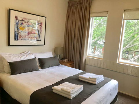 DressCircle Apts - Archer St - Accommodation Tasmania 0
