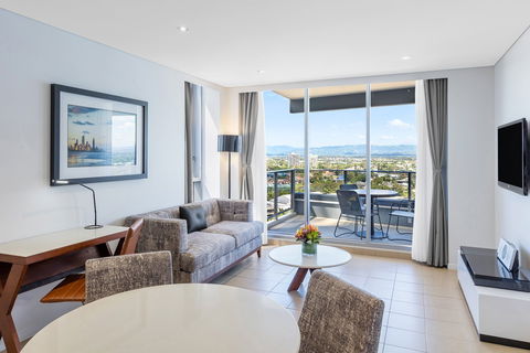 Meriton Suites Broadbeach - Accommodation Tasmania 2