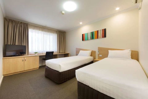 Ramada Encore By Wyndham Belconnen - Accommodation Tasmania 1