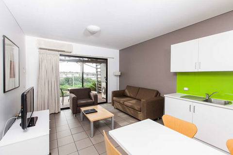 Majestic Oasis Apartments - Accommodation Tasmania 2