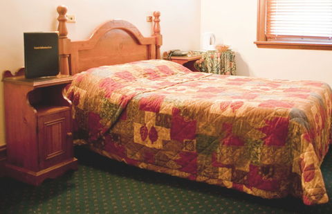 O'Malleys Hotel - Accommodation Tasmania 1