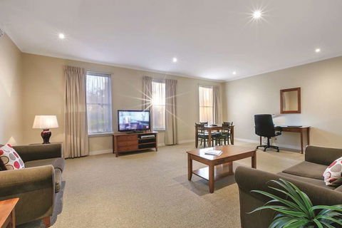 Lake Inn Ballarat - Accommodation Tasmania 13