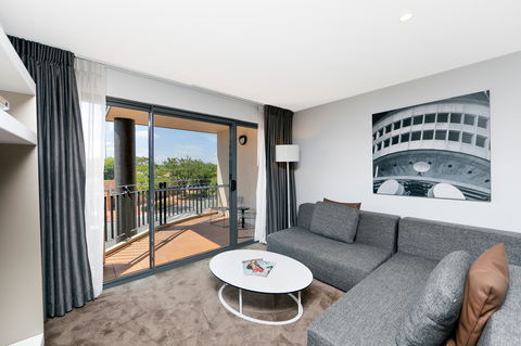 Astra Apartments The Griffin - Accommodation Tasmania 4