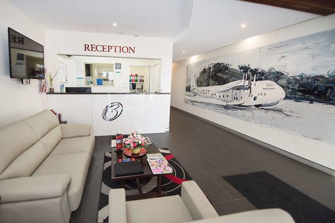 Curtis Central Apartments - Accommodation Tasmania 1