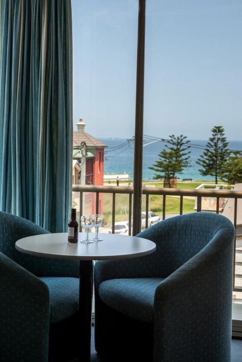 Alloggio Newcastle Beach Hotel - Accommodation Tasmania 1
