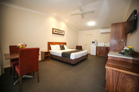 Roma Explorers Inn - Accommodation Tasmania 2