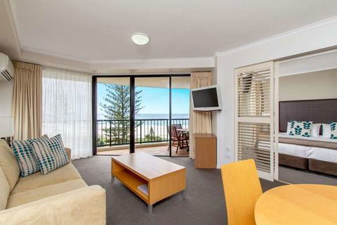 Mantra Coolangatta Beach - Accommodation Tasmania 2
