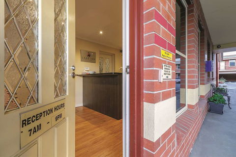 Lake Inn Ballarat - Accommodation Tasmania 2