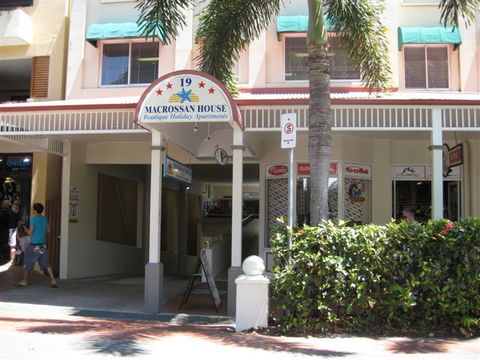 Macrossan House Boutique Holidays Apts - Accommodation Tasmania 1