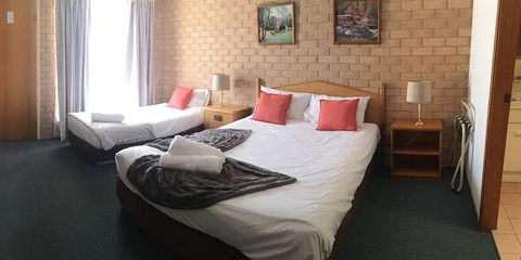 Golden Chain Aalana Motor Inn - Accommodation Tasmania 1