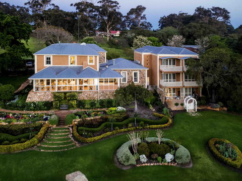 Grand Mercure Basildene Manor - Accommodation Tasmania 0
