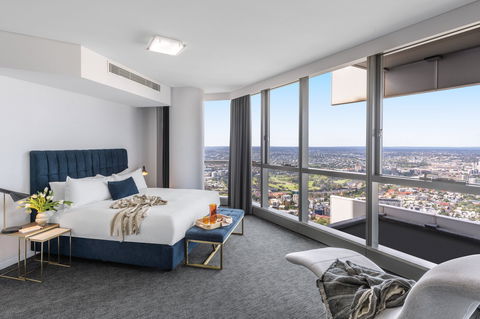Meriton Suites Herschel Street, Brisbane - Accommodation Tasmania 1