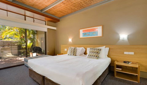 Nautilus Beachfront Villas & Spa - Accommodation Tasmania 1