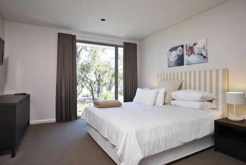 Aqua Resort - Accommodation Tasmania 1