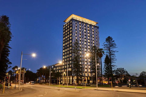 DoubleTree By Hilton Perth Waterfront - Accommodation Tasmania 2