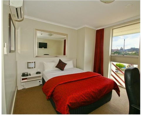 Isa Hotel - Accommodation Tasmania 4